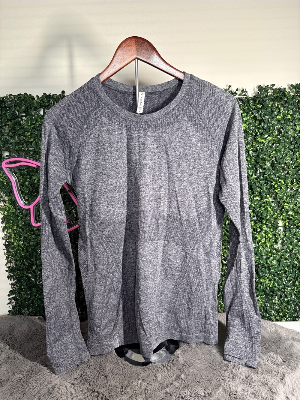 Athleta Women's Long Sleeve Crewneck Top - Heather Gray Size Medium